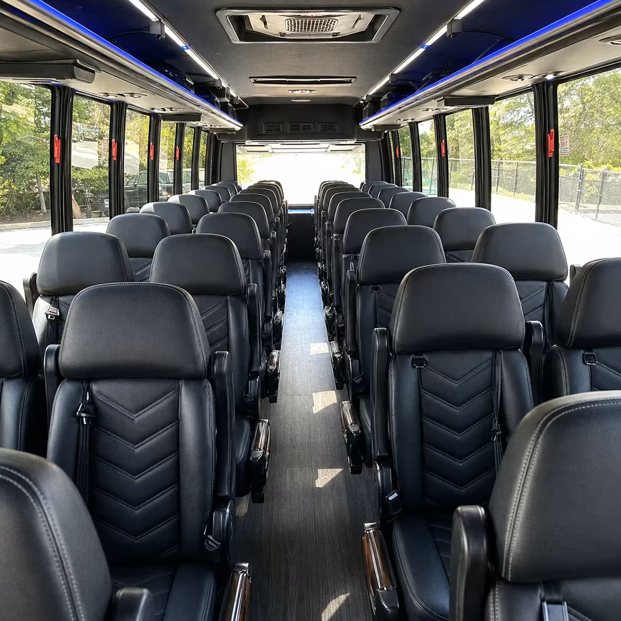 pasadena minibus rentals for rose bowl and convention center events